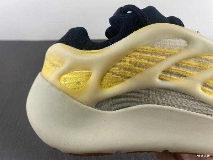 Safflower Adidas Yeezy V3 700 Mono HP5425 1020
